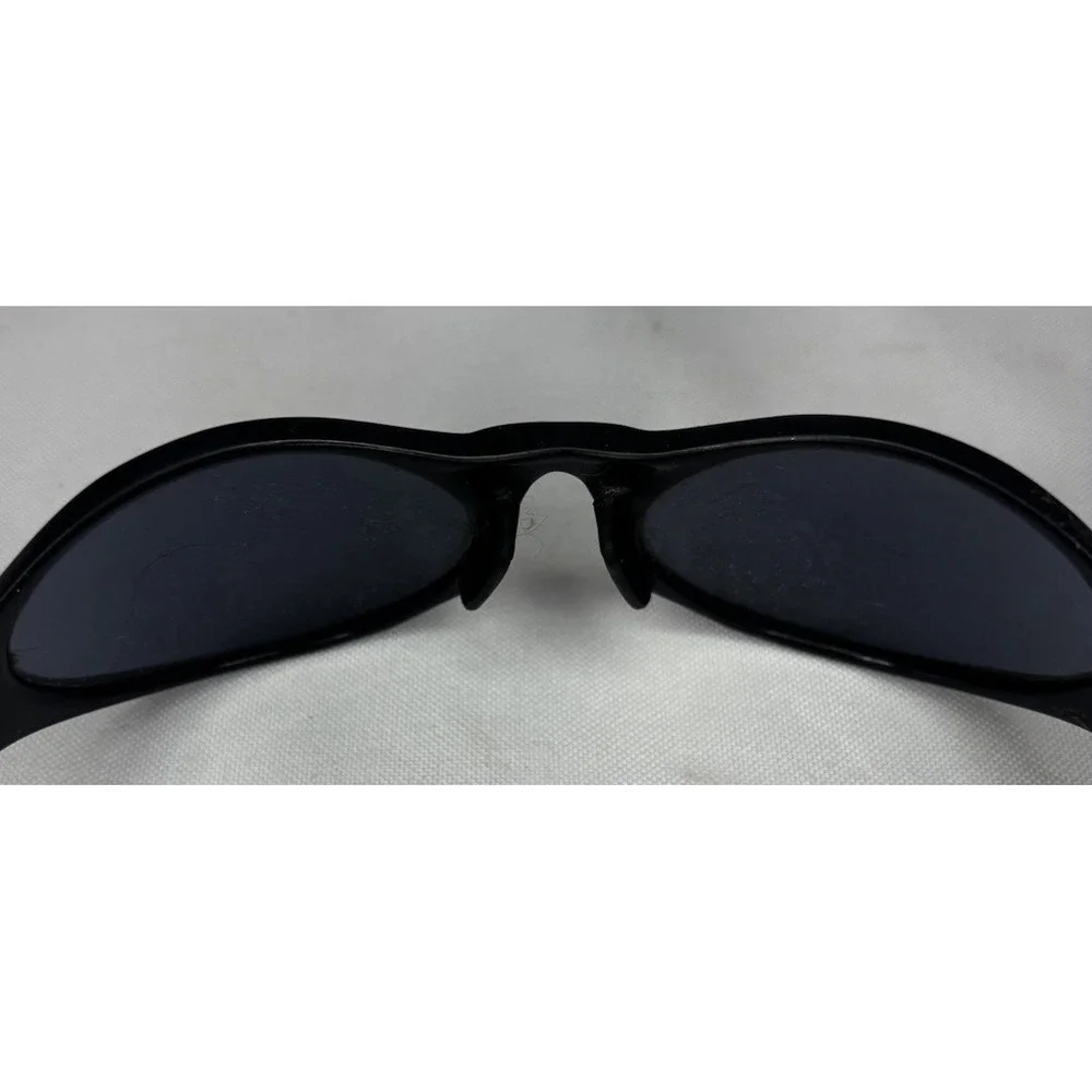 Vintage Gargoyle Black Sunglasses - Rubber Nose Piece